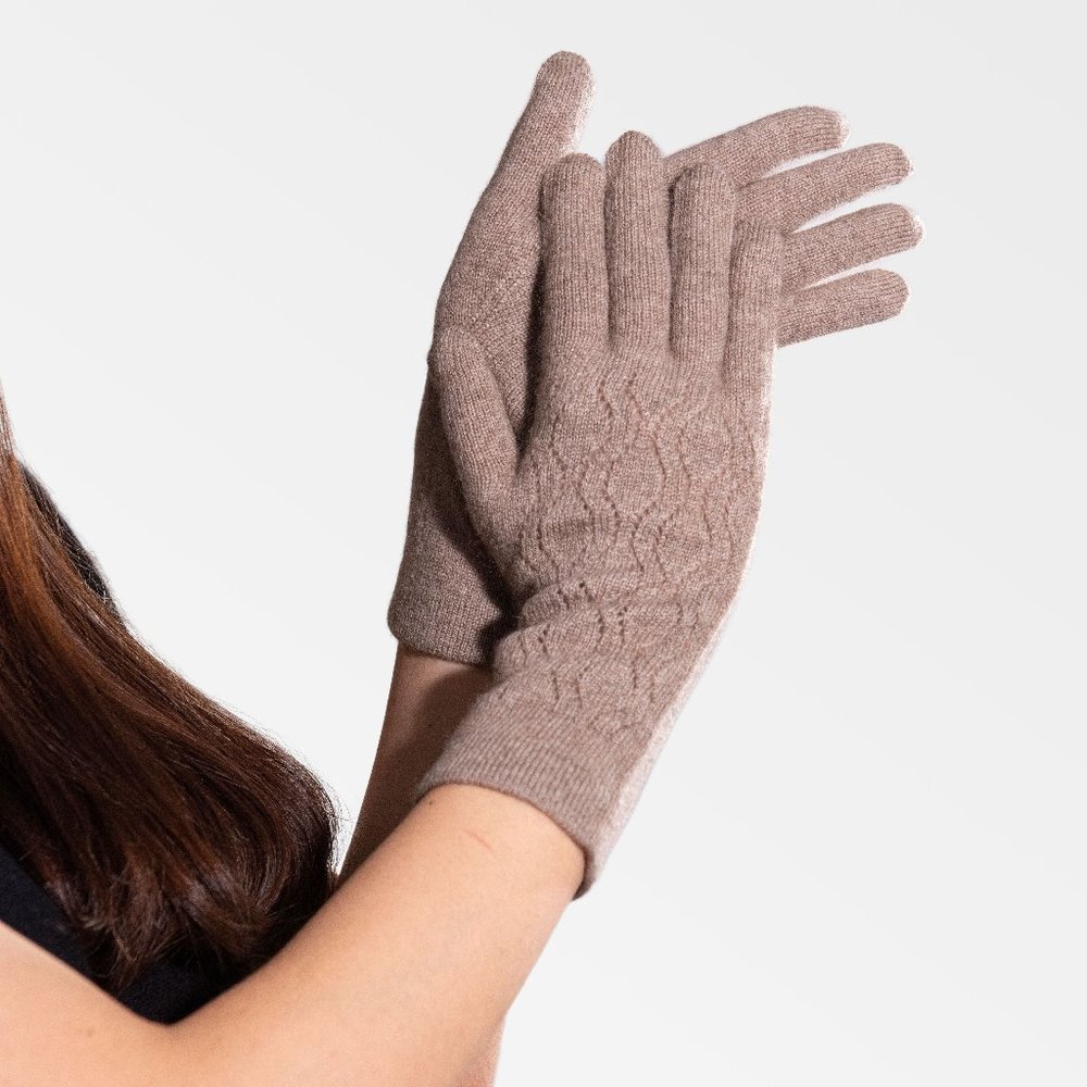 winter gloves | Taupe color winter gloves| Best winter gloves | Cashmere gloves